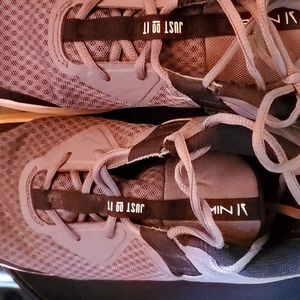 Good condition Grey and White Nike